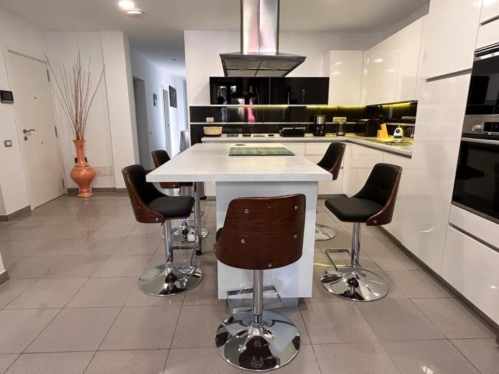 Hjs Guest House - The Majestic Loft Las Palmas de Gran Canaria Bagian luar foto